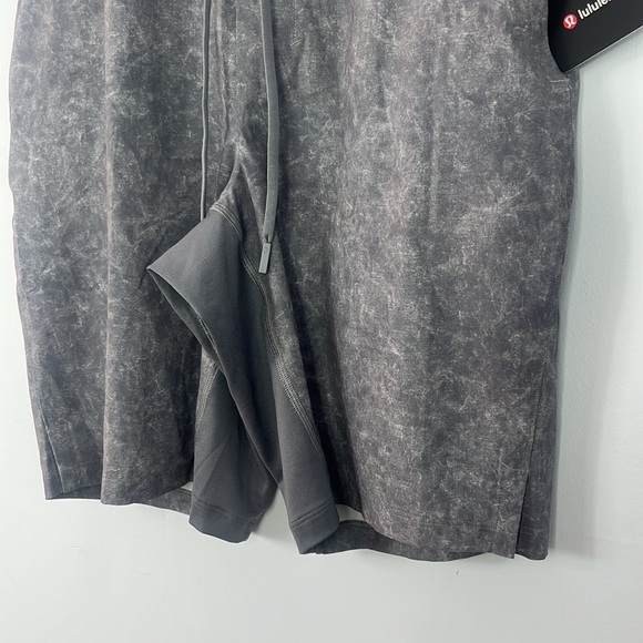 Lululemon T.H.E. Short 9” Linerless - Picture 6 of 12